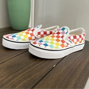 Brand NEW VANS Kids Classic Slip-On Rainbow Checkerboard Shoe - Kids 11